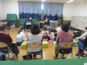 『ほっと♬ウインターミニライブ♬』in西部児童センター