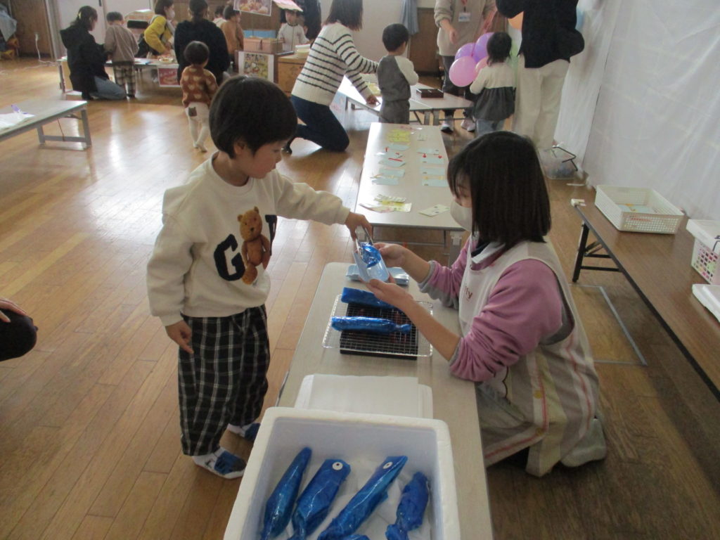 幼児クラブ「スマイル」おみせやさんごっこ♪